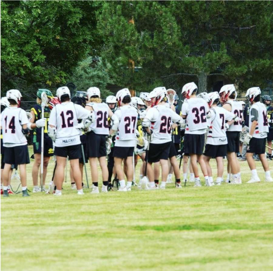 Boise High boy’s lacrosse team preparing for a game against Middleton among other schools. (credit: Boise High boy’s lacrosse team’s instagram, @boisehighboyslax)
